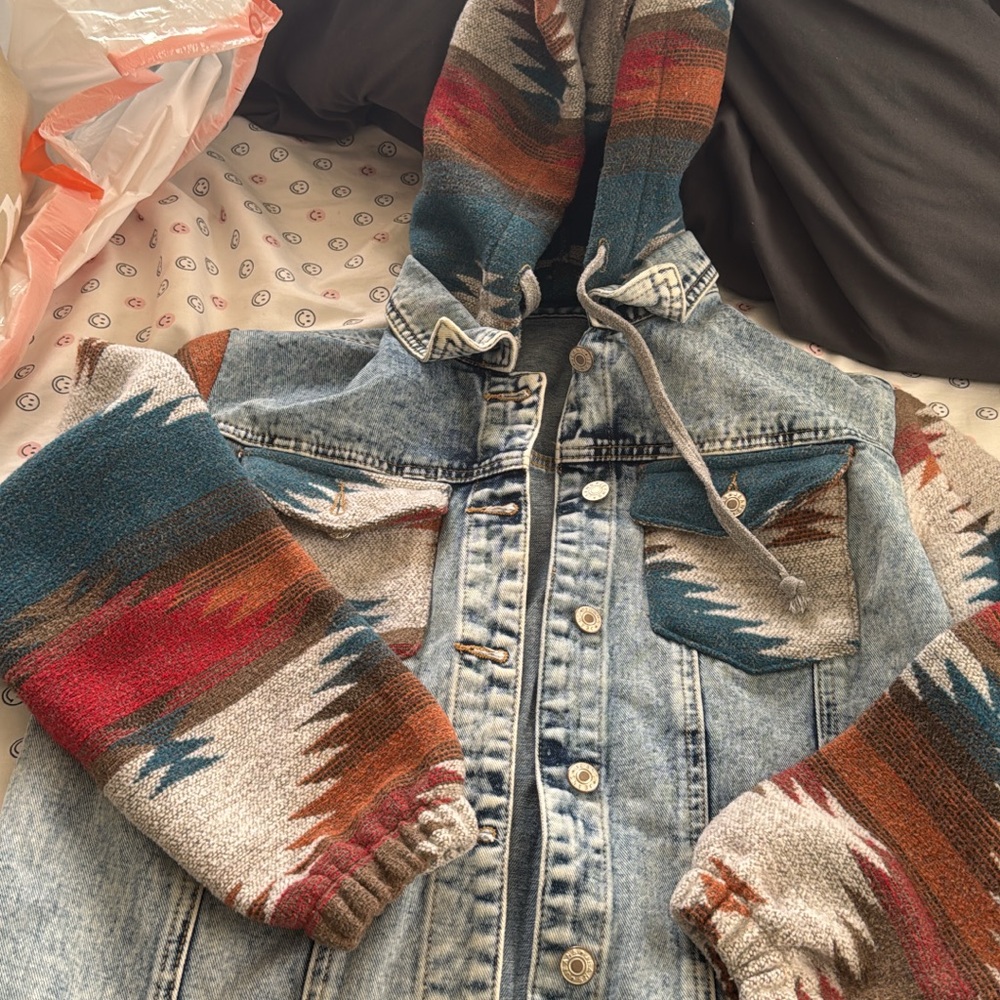 Cowgirl Jean jacket with pockets and hood